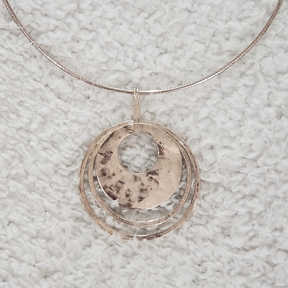 Silpada 925 Sterling Perspectiva Pendant Necklace N1329